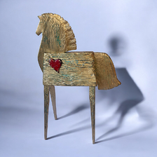 Juraj Šinal, Koník drevený, zlatý, Kleo, 60 cm, 360 €