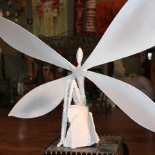 Martin Dzurek, Sediaci anjel, rôzne materiály, rozpätie krídel cca 100cm, na vyžiadanie