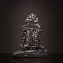 Miram Bajkai, Otvorená brána, cín, 780 €, rozmer 21x28 cm, výška 33 cm, na vyžiadanie