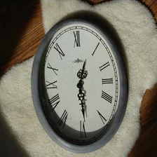 Nástenné hodiny, 41 x 30 cm, 39 €
