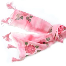 Ružový hodvábny šál so strapcami, 28x120 cm, 33 €