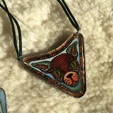 Tina Gállová, Olejomaľba Mačka, kombinovaná s cínom, meďou a epoxidom, 68 €, 5,5x6,5 cm